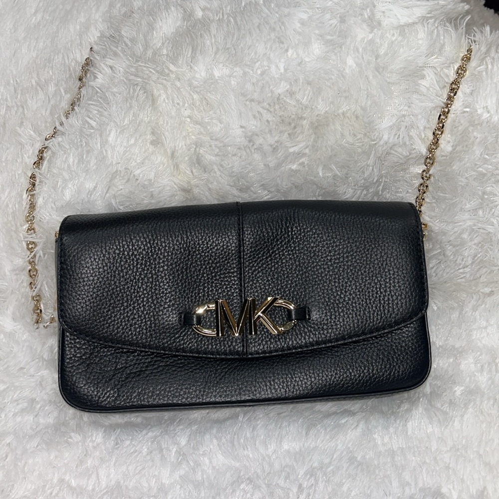 Michael Kors Izzy Crossbody Clutch